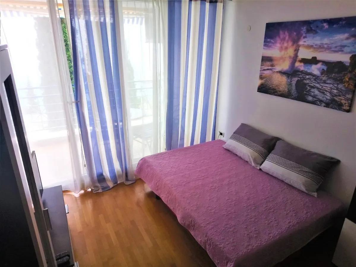 Apartments With A Parking Space Icici, Opatija - 7859 0*, Icici Croatia