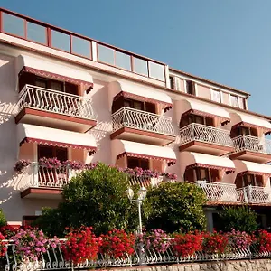 Nocleg ze śniadaniem Bed & Breakfast Klara, Ičići